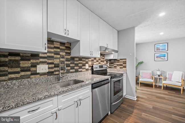 12201 Nutmeg Ln, House other with 3 bedrooms, 2 bathrooms and null parking in RESTON VA | Image 10