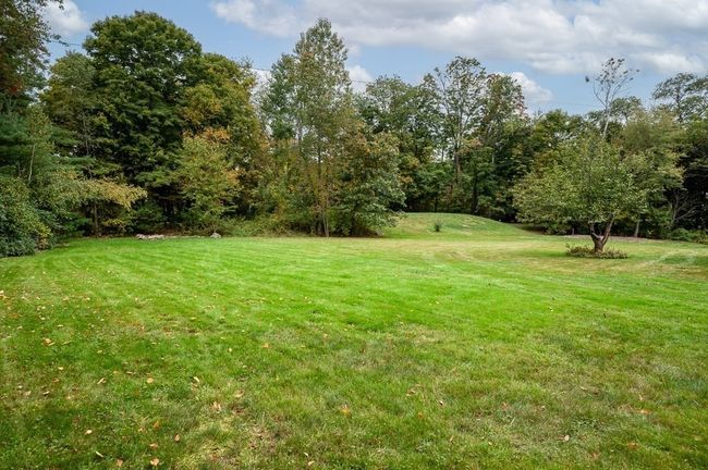 82 Central Tpke, House other with 4 bedrooms, 3 bathrooms and 10 parking in Sutton MA | Image 7