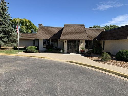 142-1415 Lake St, Alexandria, MN, 56308-4554 | Card Image