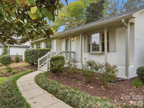 814 Twin Oaks Rd, Davidson, NC, 28036-8056 | Card Image