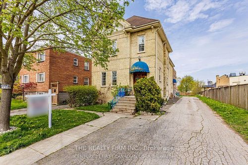 136 Elmwood Ave E, London, ON, N6C1J6 | Card Image