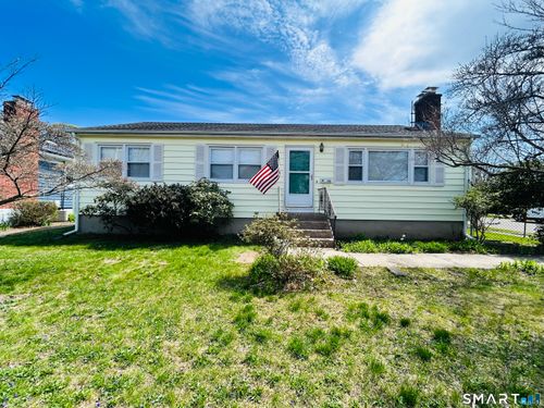 168 Blohm St, West Haven, CT, 06516-5462 | Card Image