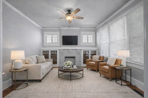 816 E Martin Luther King Blvd, Chattanooga, TN, 37403-2705 | Card Image