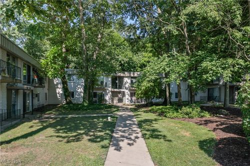 968 S Lincoln St, Kent, OH, 44240-3957 | Card Image