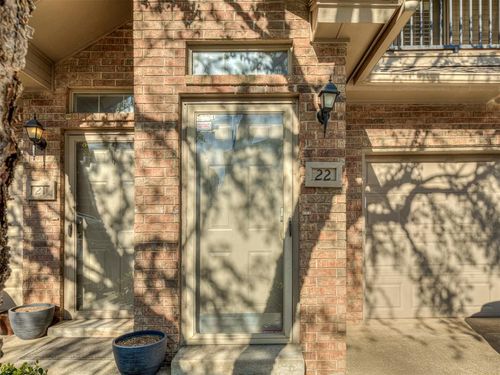 apt-22-6162 N Brookline Ave, Oklahoma City, OK, 73112-3950 | Card Image