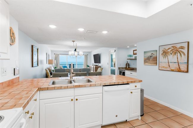 APT-407 - 17500 Gulf Blvd, Condo with 3 bedrooms, 2 bathrooms and null parking in REDINGTON SHORES FL | Image 24