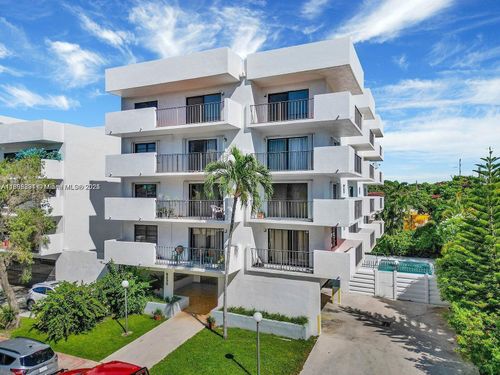 apt-402-8255 Abbott Ave, Miami Beach, FL, 33141-5231 | Card Image