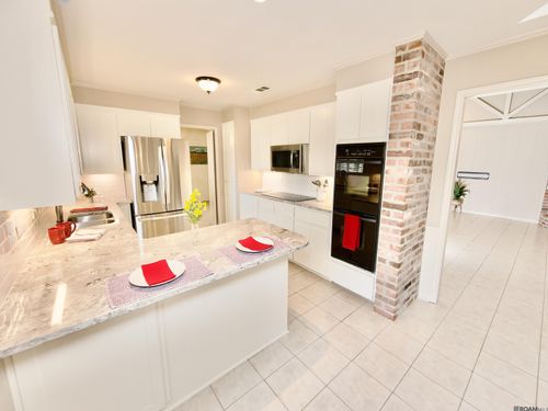 9023 Whitehall Ave, Baton Rouge, LA, 70806-8649 | Card Image