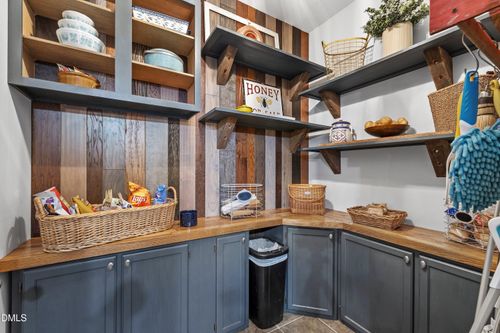 218 River Hills Dr, Clayton, NC, 27527-5805 | Card Image