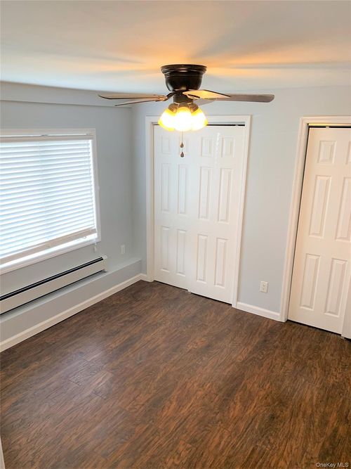 right-5 Morrison Street, Babylon, NY, 11702 | Card Image