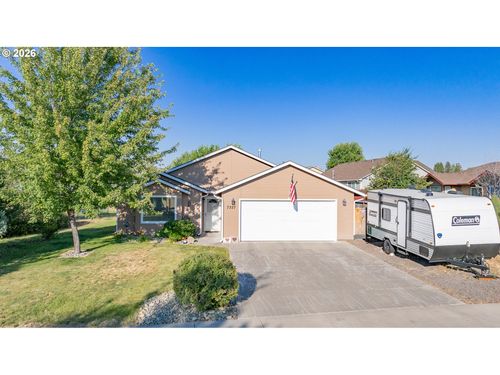 7327 Boyd Pl, Klamath Falls, OR, 97603-6994 | Card Image