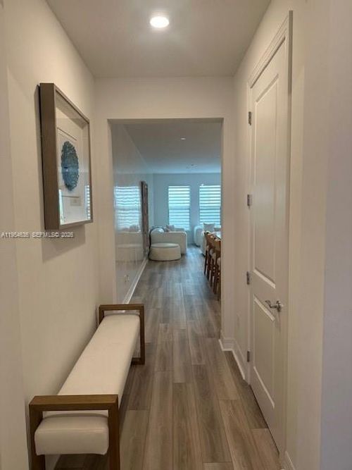 0-8352 Nw 7th Pl, Plantation, FL, 33324 | Card Image