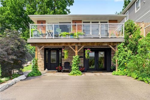 592 Aberdeen Ave, Hamilton, ON, L8P2T1 | Card Image