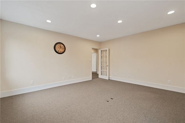 396 4 Th St, House other with 5 bedrooms, 3 bathrooms and 6 parking in Beaver PA | Image 27