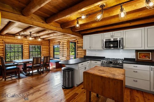 25 Big Chief Trl, Bozeman, MT, 59718-9419 | Card Image