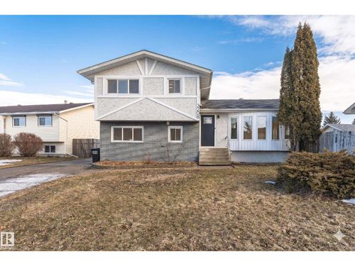 3208 130 Ave Nw, Edmonton, AB, T5A3B3 | Card Image