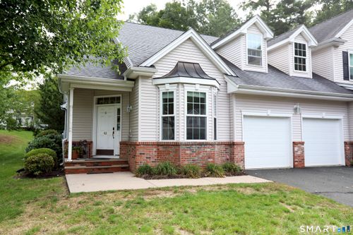42-42 Marble Faun Ln, Windsor, CT, 06095-4766 | Card Image