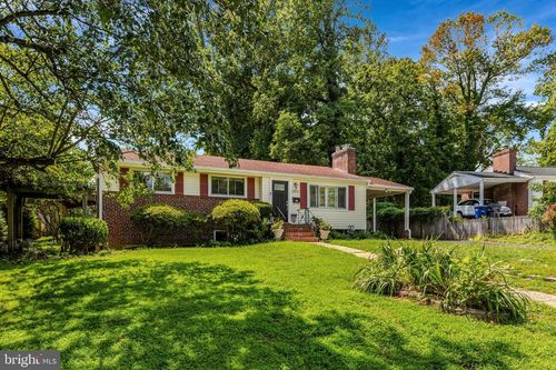 6903 Fern Ln, ANNANDALE, VA, 22003-1909 | Card Image