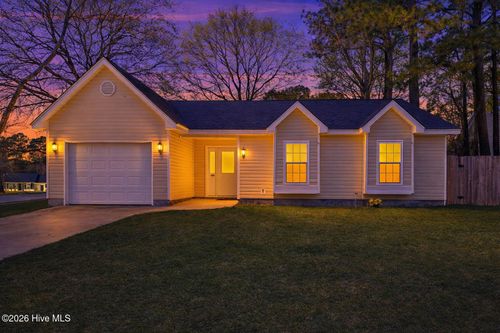 101 Cottonwood Ct, Jacksonville, NC, 28546-4554 | Card Image