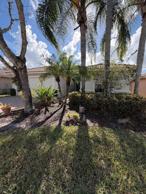 8026 Duomo Cir, Boynton Beach, FL, 33472-7127 | Card Image