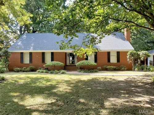 101 N Stark St, Charleston, MO, 63834-1322 | Card Image