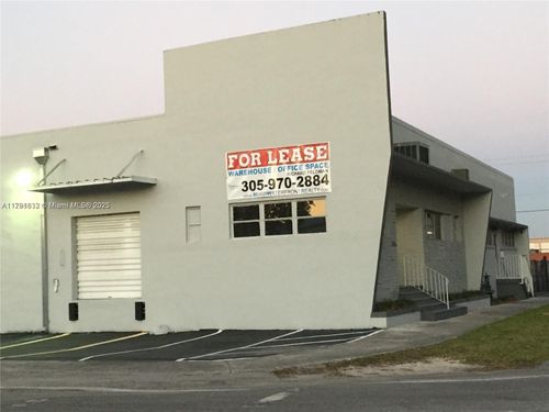 1805 Ne 142nd St, North Miami, FL, 33181-1503 | Card Image