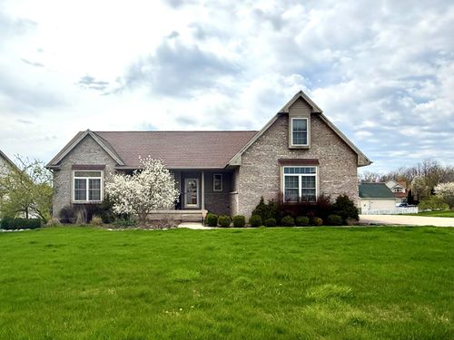 7504 Silver Fox Run, Swartz Creek, MI, 48473-8921 | Card Image