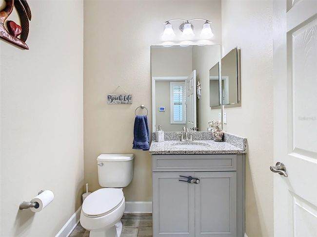 Bathroom 1 | Image 14