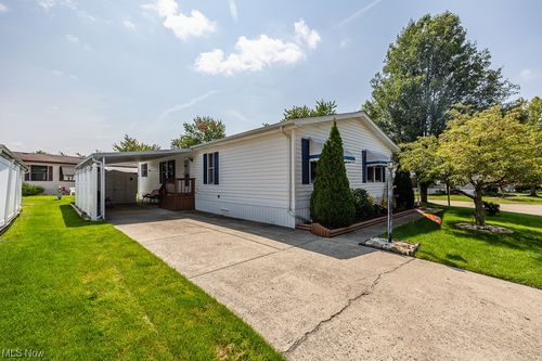 22 Lees Lane, Olmsted Township, OH, 44138 | Card Image