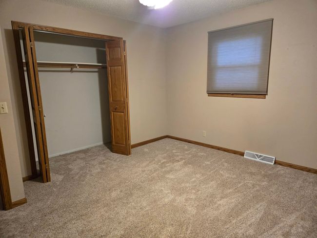 1005 Red Maple Ave, House other with 3 bedrooms, 2 bathrooms and null parking in Cresco IA | Image 11