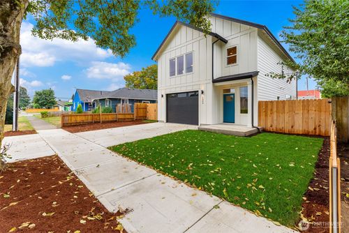 1209 S 6th Ave, Kelso, WA, 98626-2433 | Card Image