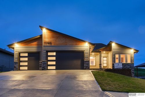 11106 N 161st St, Bennington, NE, 68007-7511 | Card Image