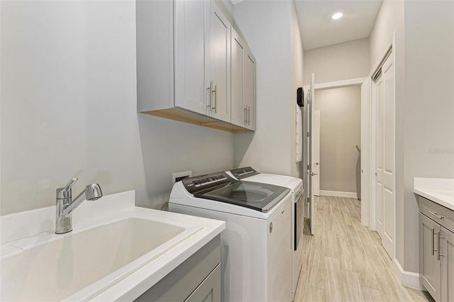 7113 Gradford Ct, House other with 3 bedrooms, 4 bathrooms and null parking in Lakewood Ranch FL | Image 45