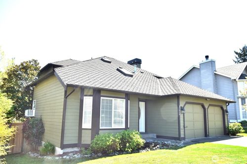 37434 18th Ave S, Federal Way, WA, 98003-7702 | Card Image