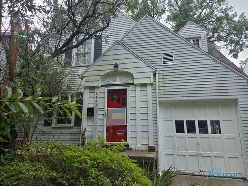 2433 Georgetown Ave, Toledo, OH, 43613-4422 | Card Image