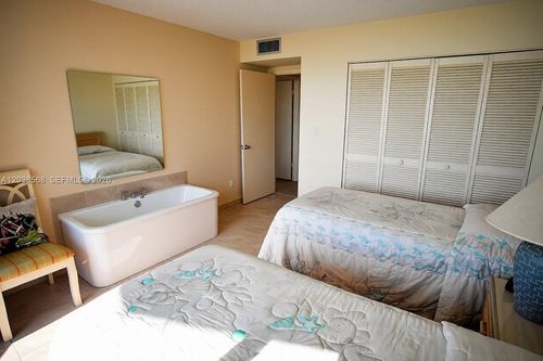 0-2828 N Atlantic Ave, DAYTONA BEACH, FL, 32118-3059 | Card Image
