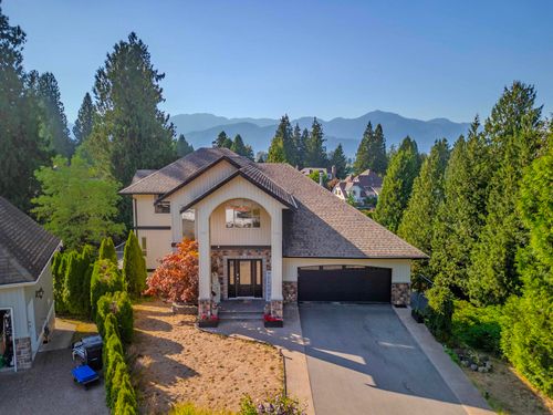 10132 Kenswood Dr, Chilliwack, BC, V2P7N4 | Card Image