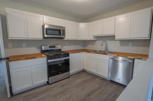 1109 E 6 Th St, House other with 3 bedrooms, 1 bathrooms and null parking in Fowler IN | Image 11