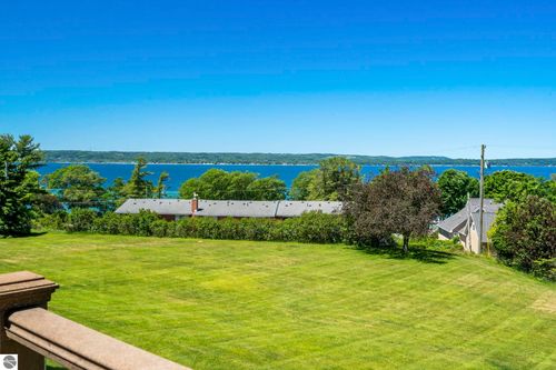 240 Peninsula Hills Dr, Traverse City, MI, 49686-1663 | Card Image