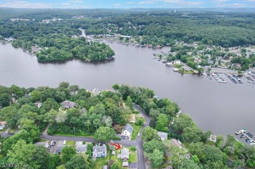 8 Blanche Dr, Lake Hopatcong, NJ, 07849-1408 | Card Image