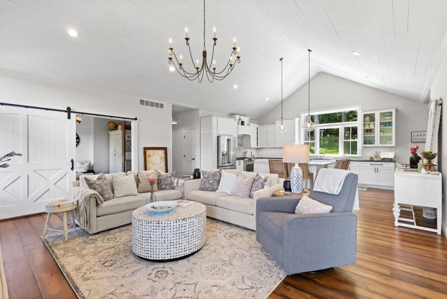 Great room | Image 15