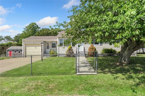 68 Canario Dr, Warren, RI, 02885-3825 | Card Image
