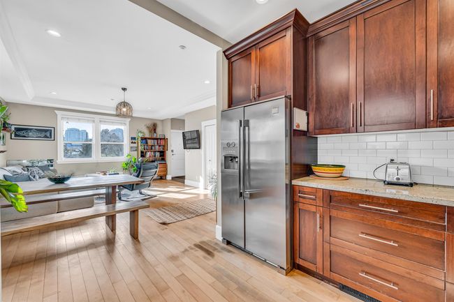 880 Gore Ave, Townhouse with 3 bedrooms, 2 bathrooms and 1 parking in Vancouver BC | Image 9