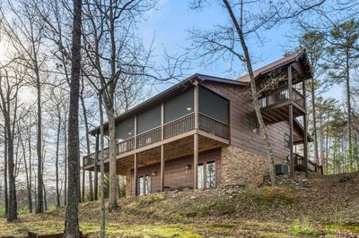 681 The Woods, House other with 3 bedrooms, 3 bathrooms and null parking in Mineral Bluff GA | Image 1