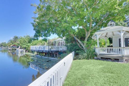 1808 N 17th Ave Avenue N, Lake Worth Beach, FL, 33460 | Card Image