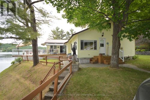 30 A Juneberry Lane, Haley Station, ON, K0J1Y0 | Card Image