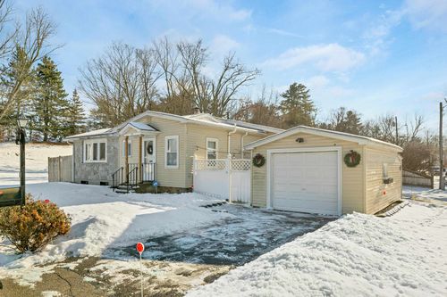 34 Depot Rd, Manchester, NH, 03103-6804 | Card Image