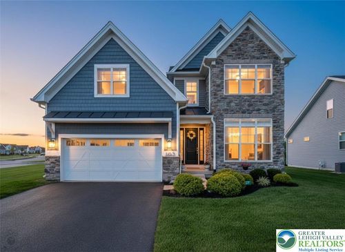6827 Sycamore Dr, BATH, PA, 18014-7817 | Card Image