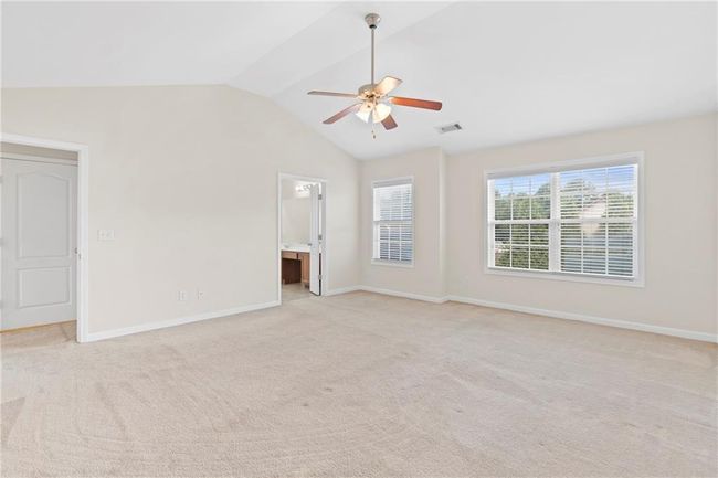 6742 Grand Hickory Dr, House other with 4 bedrooms, 3 bathrooms and null parking in Braselton GA | Image 4