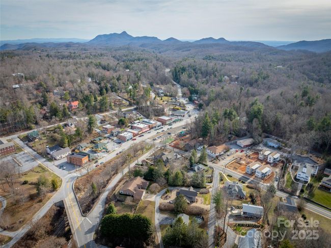 D - 24 Skyvue Ct, Townhouse with 2 bedrooms, 3 bathrooms and null parking in Saluda NC | Image 23